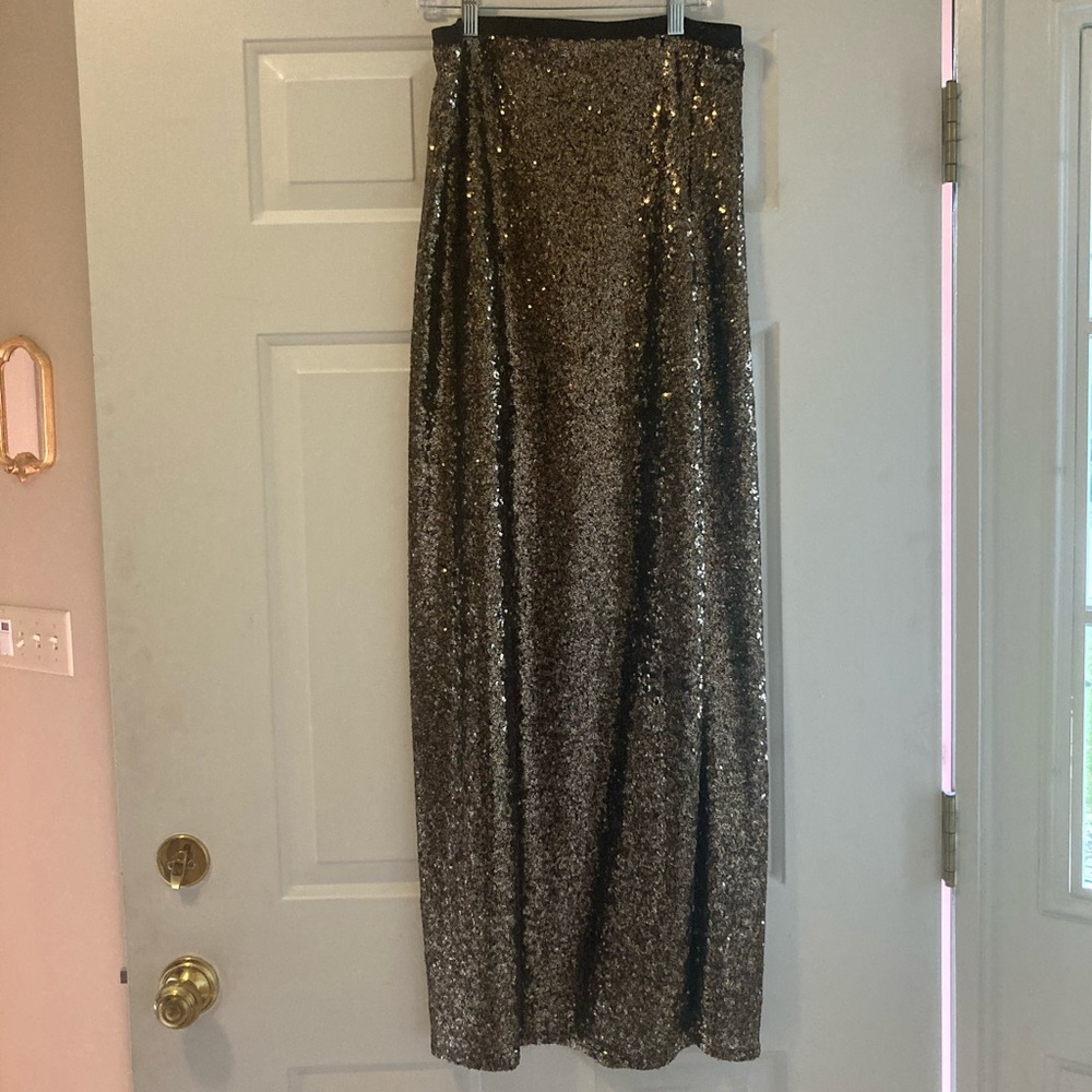 NWT Gold Sequin High Slit Maxi Skirt Size M